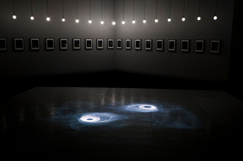 Melik Ohanian. Under shadows : vues de l’exposition du Prix Marcel Duchamp 2015 Melik Ohanian Under Shadows ©Centre Pompidou, 2016 Hervé Véronèse © Melik Ohanian / Adagp, Paris, 2016